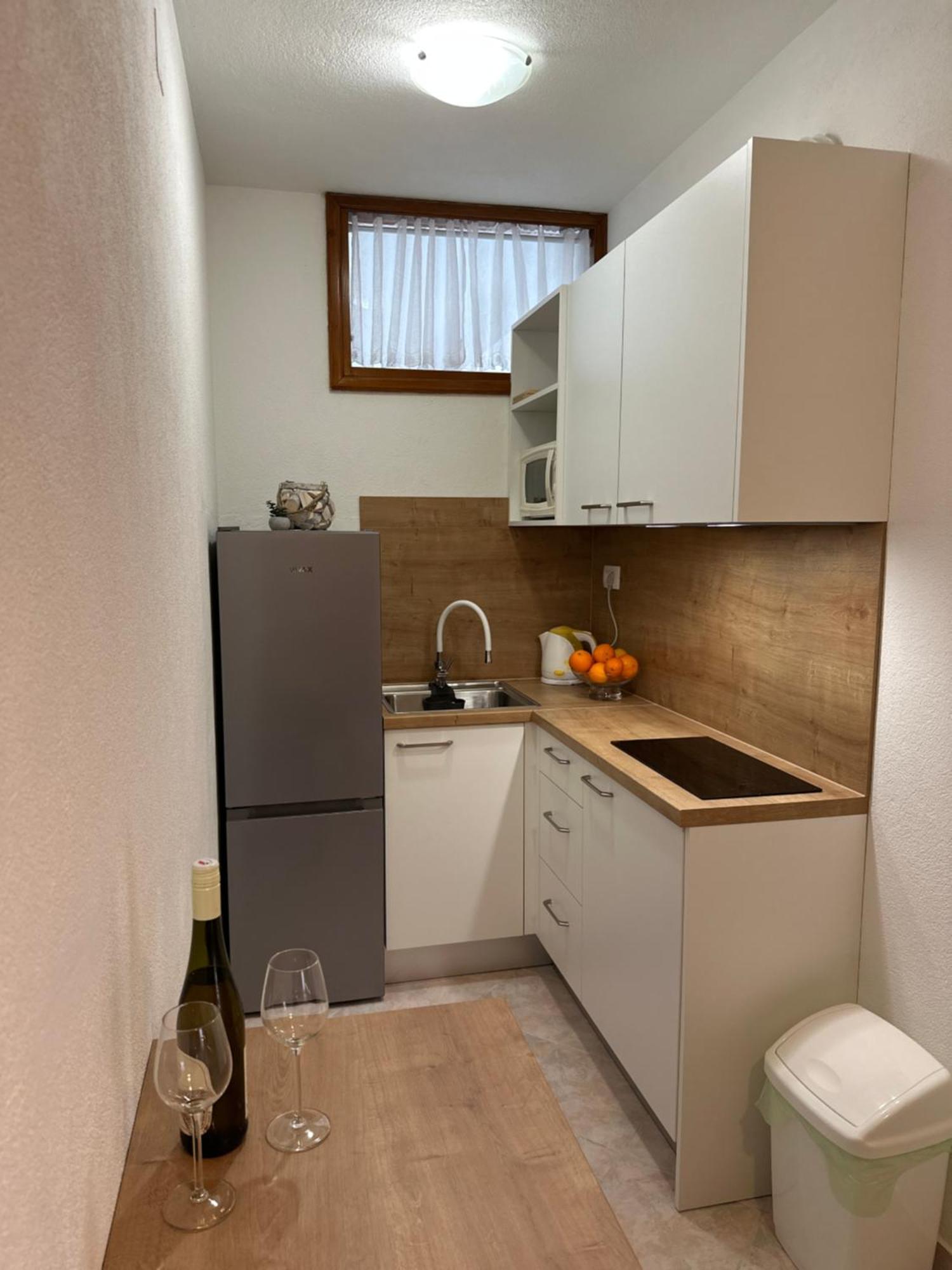 Apartmani Jurica I Ankica Brela Εξωτερικό φωτογραφία