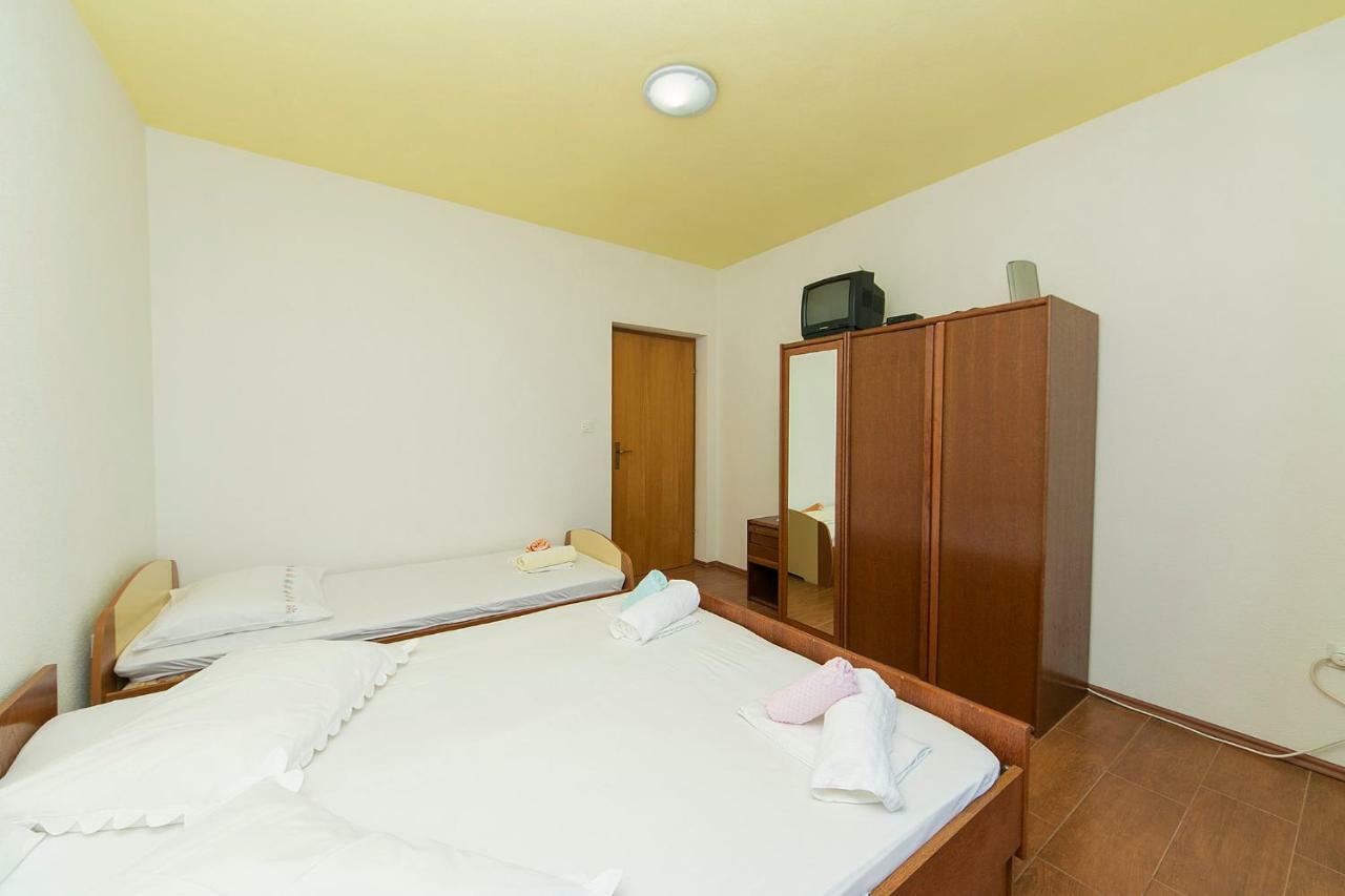 Apartmani Jurica I Ankica Brela Εξωτερικό φωτογραφία
